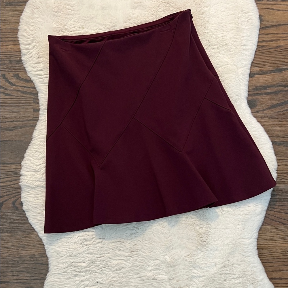 White House Black Market Women's Skirt, size 2